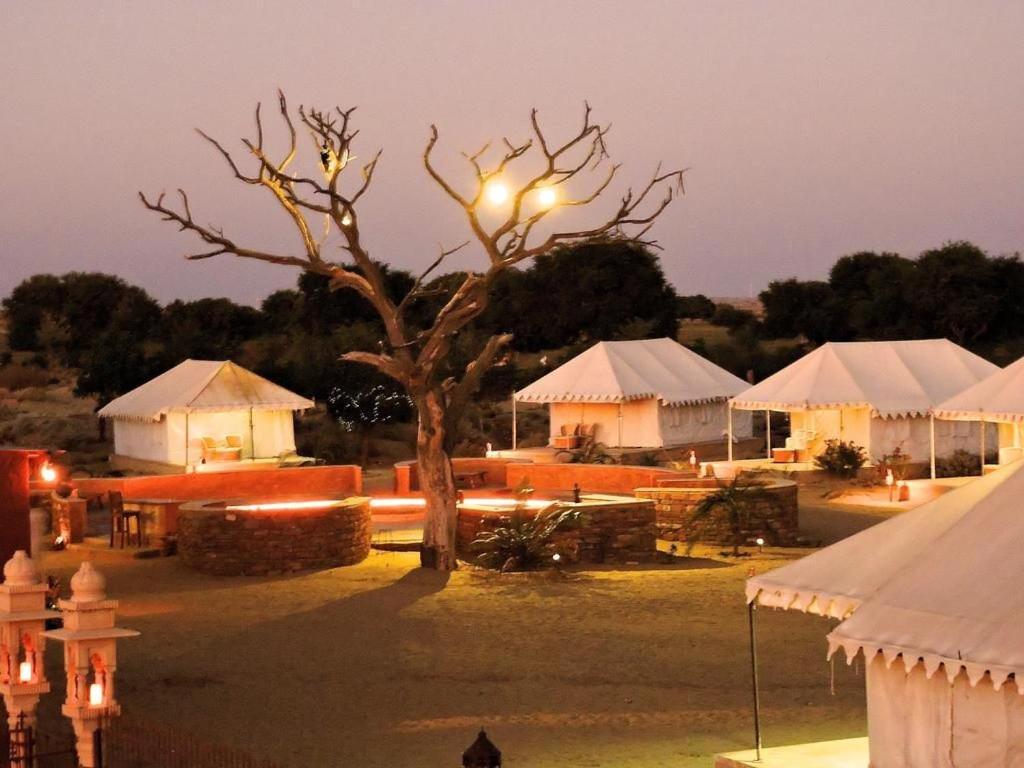 Golden Sandstone Hotel Desert Safari Camp ไจซัลเมอร์ ภายนอก รูปภาพ