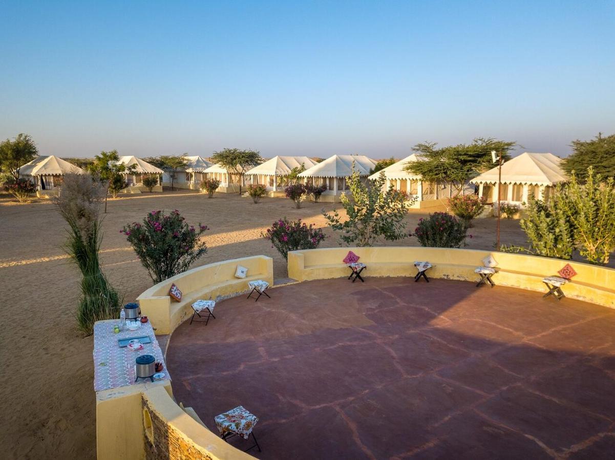 Golden Sandstone Hotel Desert Safari Camp ไจซัลเมอร์ ภายนอก รูปภาพ